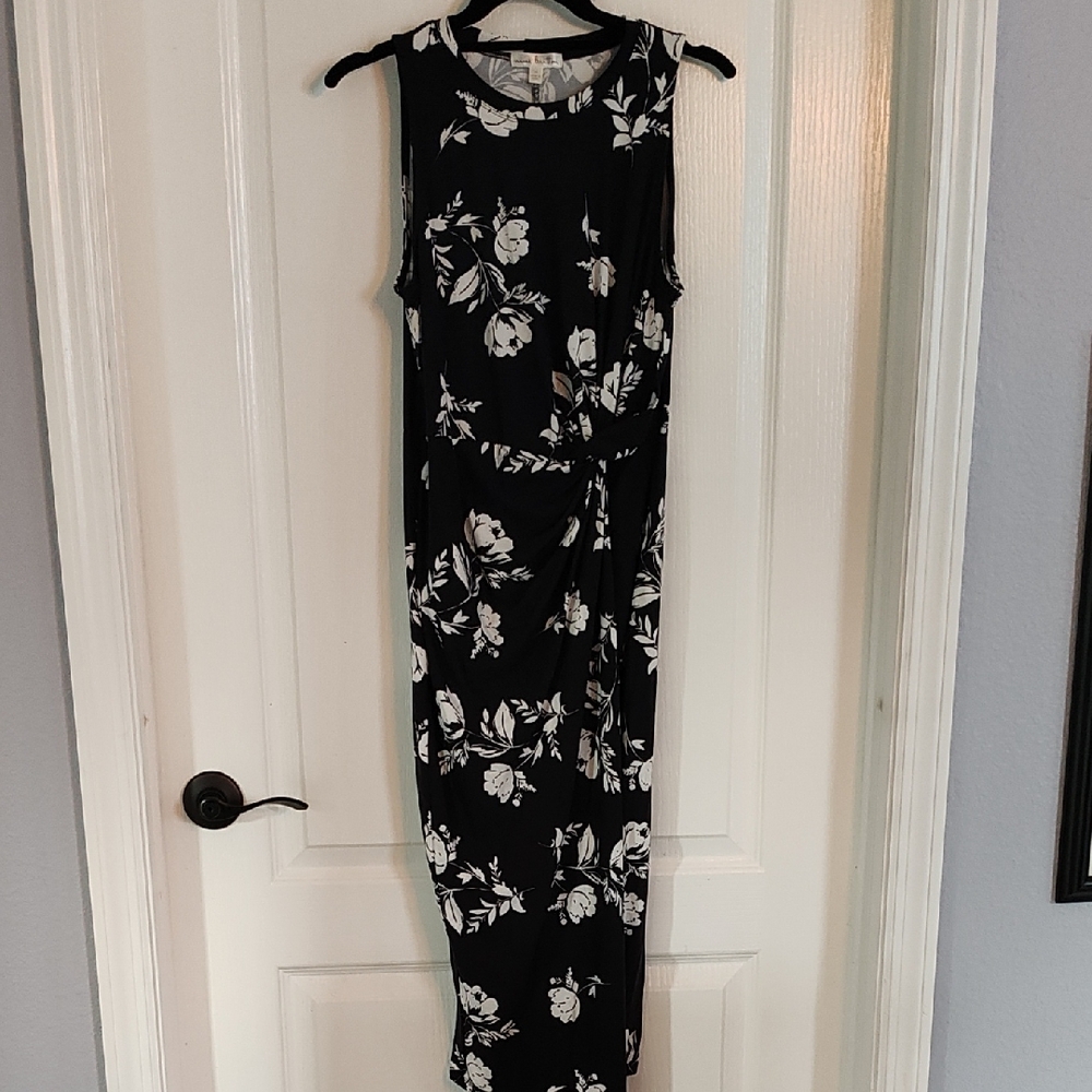 Nine Britton Monochrome Floral Dress